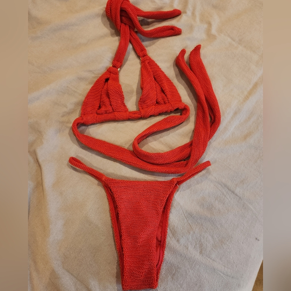 Monday Swimwear Chili Red Bikini Set Morroco Top P Barbados Bottoms S